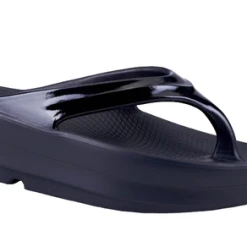 OOfos Oomega Sandal