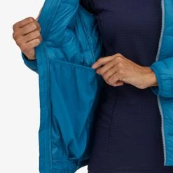 Patagonia 2021 Women's Macro Puff Jacket -rei shop macro3 21367.1638620264